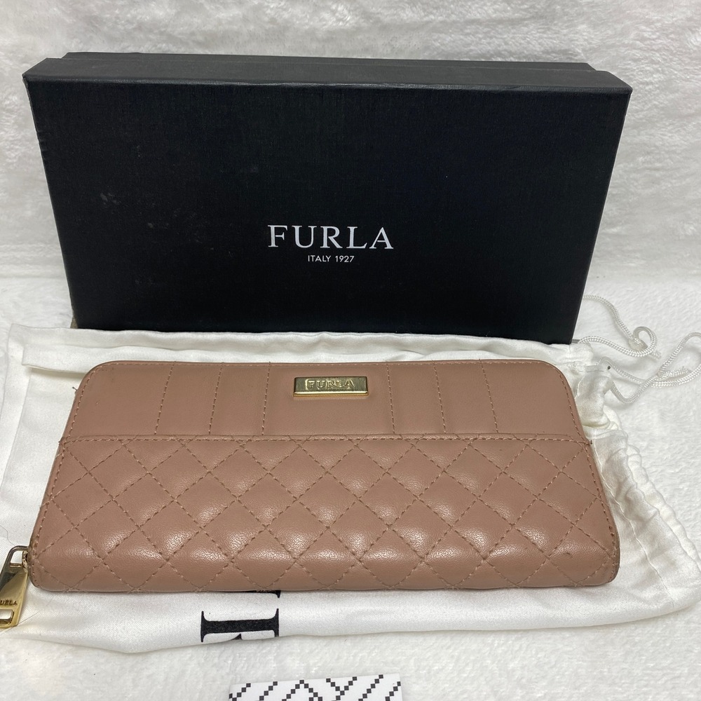 Furla Italy Classic Zip Around Moonstone Quilted Wallet NIB Christmas Gift